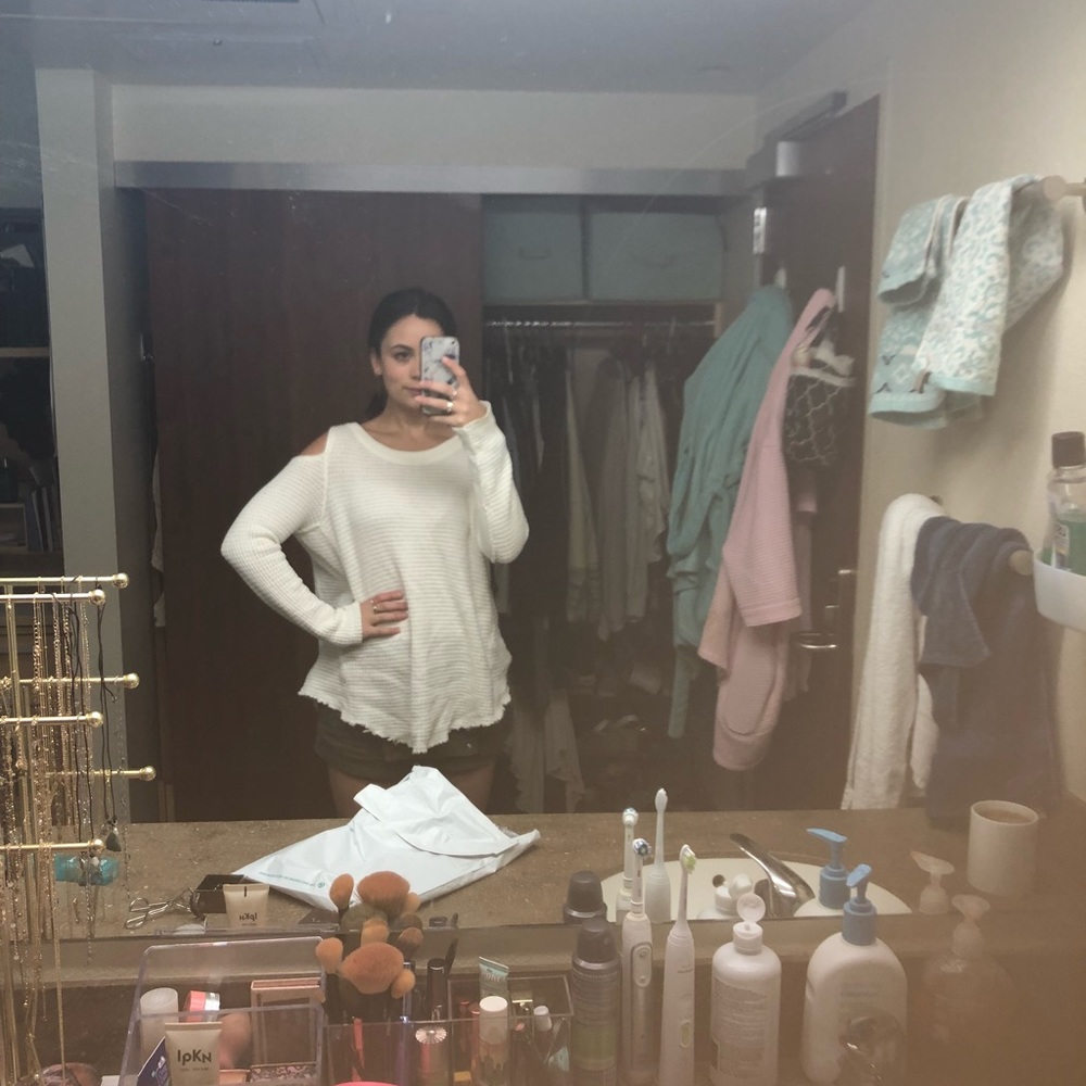 Stargaze white cold shoulder sweater distressed - Picture 8 of 8